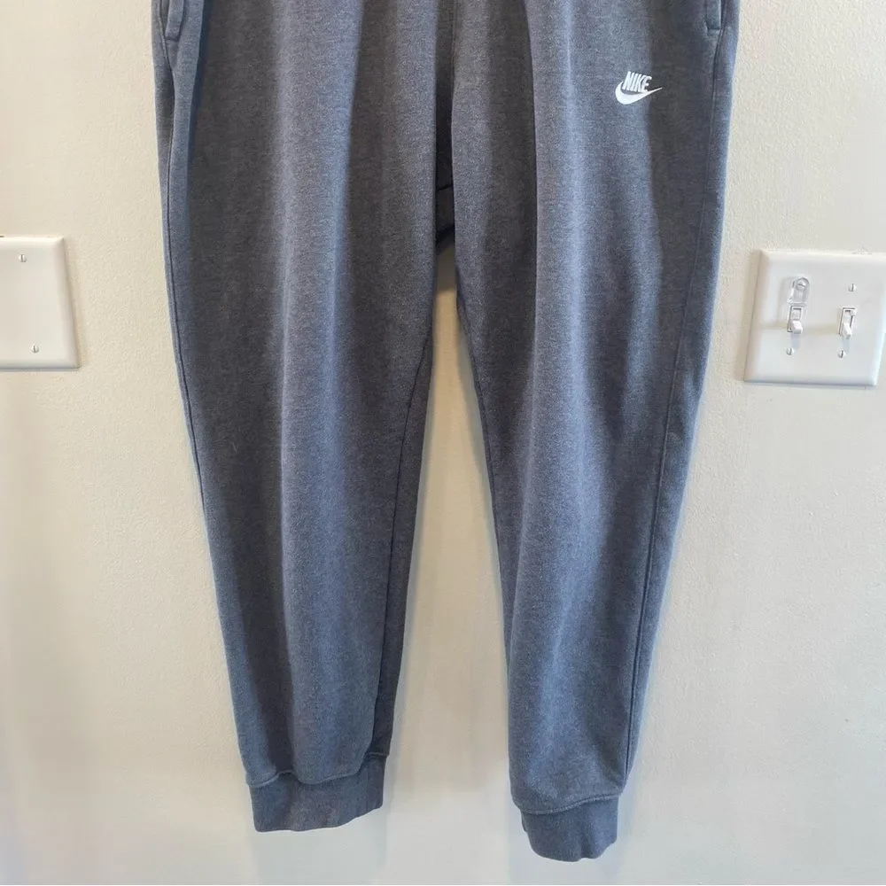 Nike Men's Sportswear Club Fleece Jogger Pant size XL gray sweatpants